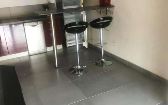 Studio in Lançon-provence, With Shared Pool, Furnished Garden and Wifi