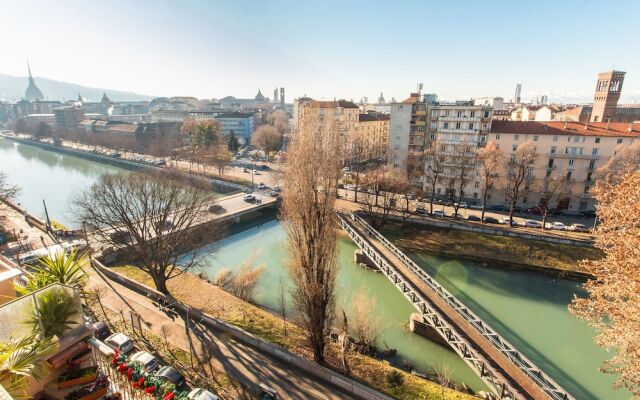 Panoramic Terrace & Mole View Cosy Flat