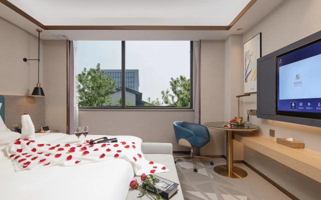 Cheermay Hotels (Huizhou West Lake)