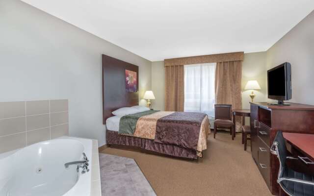 Super 8 by Wyndham Innisfail