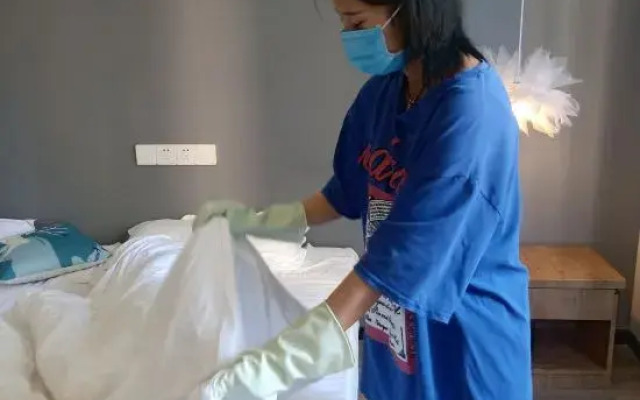 Chongqing Sigman Hotel (Hechuan Powerlong Plaza New Bus Station)