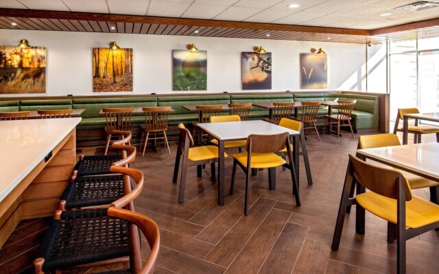 Fairfield Inn & Suites by Marriott McPherson