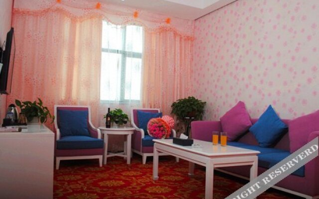 Zhongzhou Business Hotel