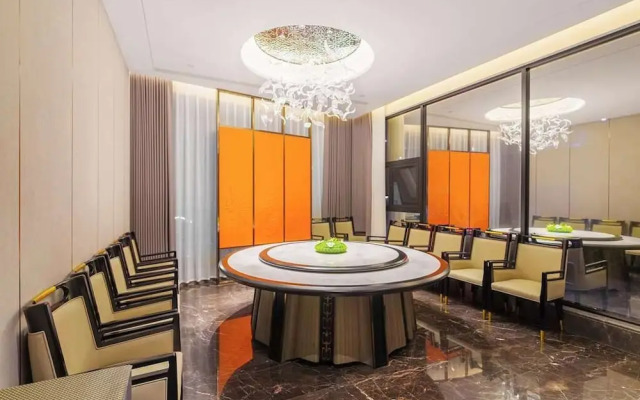 Howard Johnson by Wyndham Life Kunming Guandu Hotel