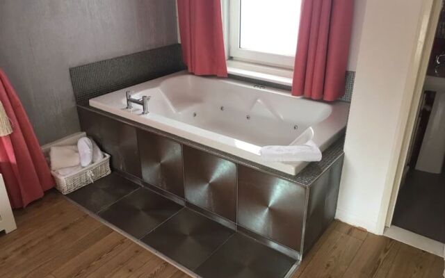 G Boutique Hotel
