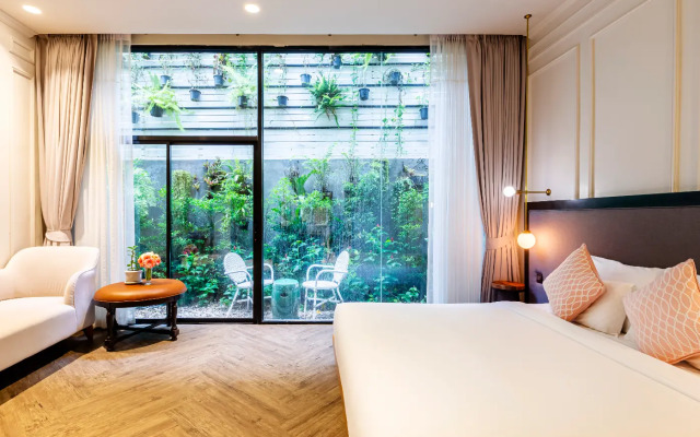 Mila Thapae@ChiangMai Old City