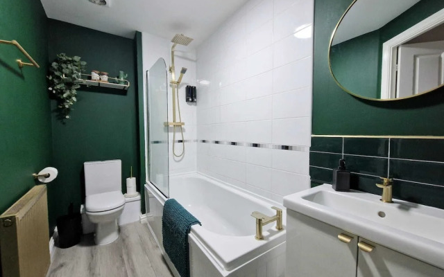 Impeccable 2-bed Apartment in Newcastle Upon Tyne