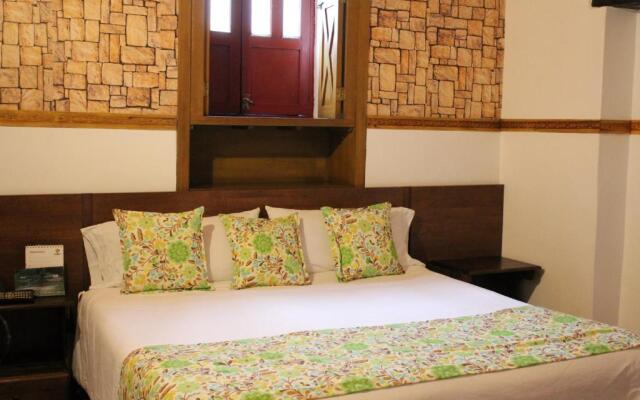 Hotel Cacique Real