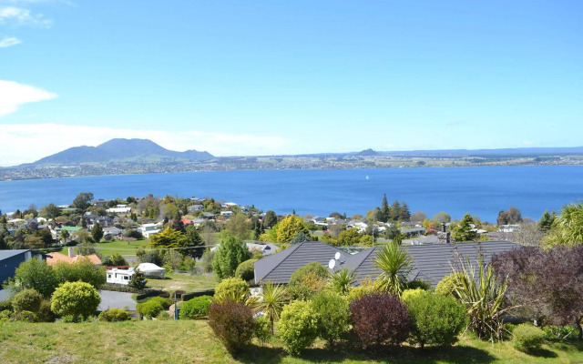 Tauhara Sunrise Lodge
