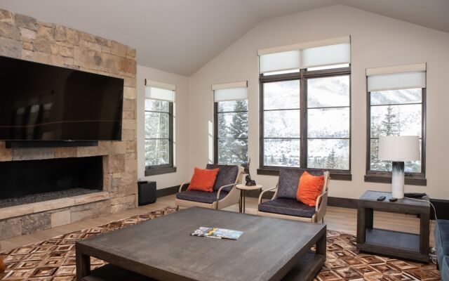 1242 Westhaven Circle 4 Bedroom Townhouse by Redawning