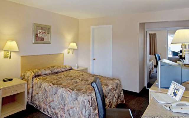 Canadas Best Value Inn Prince George