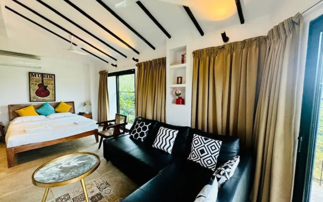 Half Hotel