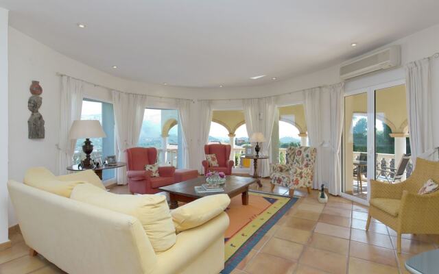 Villa with private swimming pool fantastic views of the golf complex of Denia
