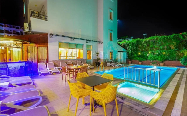 Alanya Beach Hotel