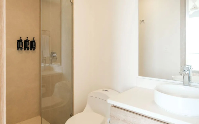 Morros Zoe by Wynwood House