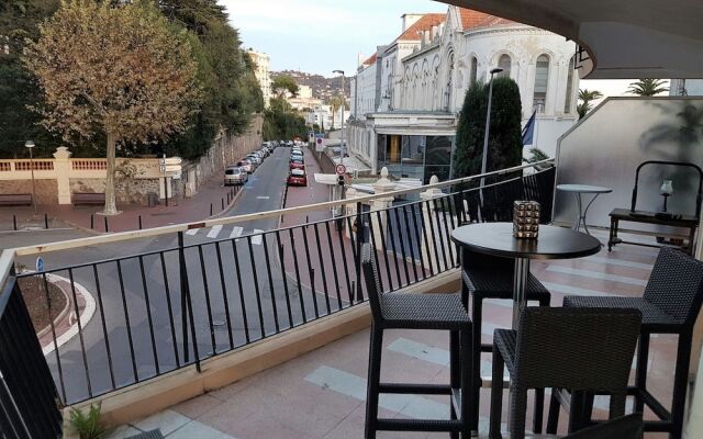 Apartment With 2 Bedrooms in Cannes, With Wonderful City View, Furnish