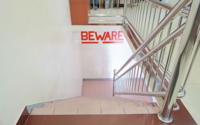 OYO 44051 Sunlight Inn