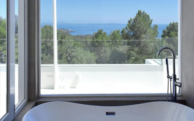 Magnificent Villa With Heated Pool