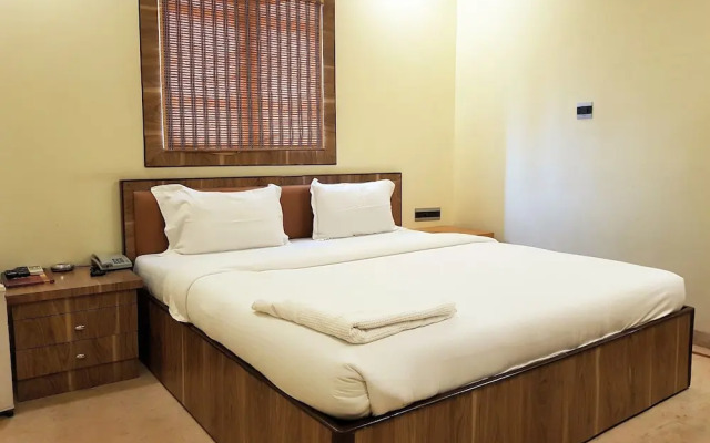 Hexa Benzy Palace