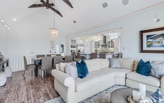 Beyond Paradise 119 SE