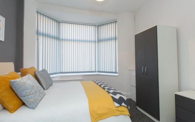 Townhouse @ 58 Brooklyn St - Crewe