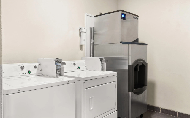 Sleep Inn & Suites Bush Intercontinental - IAH East