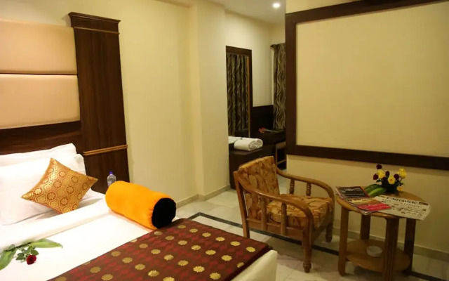 Poppys S.E.T Residency Kumbakonam.