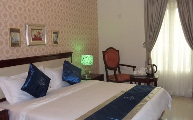 Rightgate Hotel & Suites
