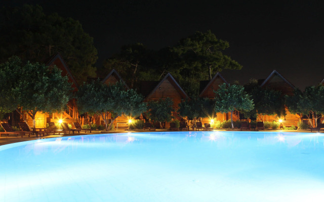 Woodline Hotel