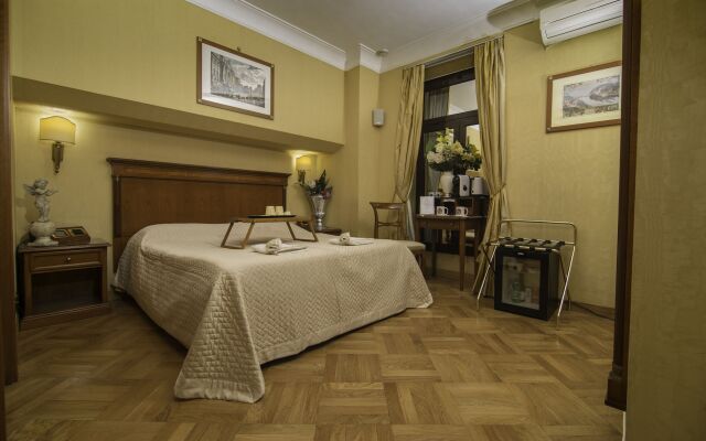 Luxury Rooms H 2000 Roma