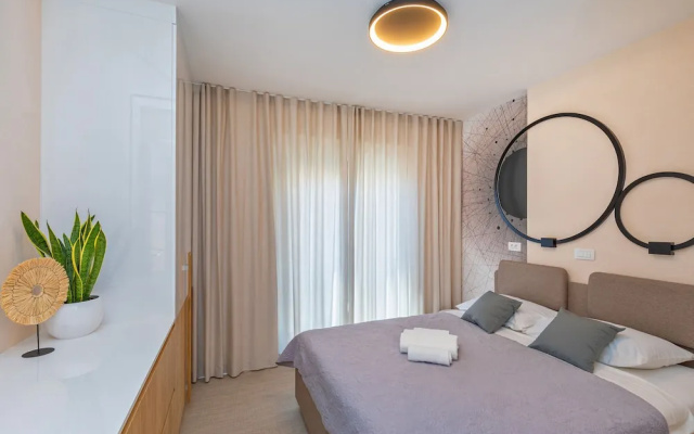 Ragusa Sea View apartment by DuHomes