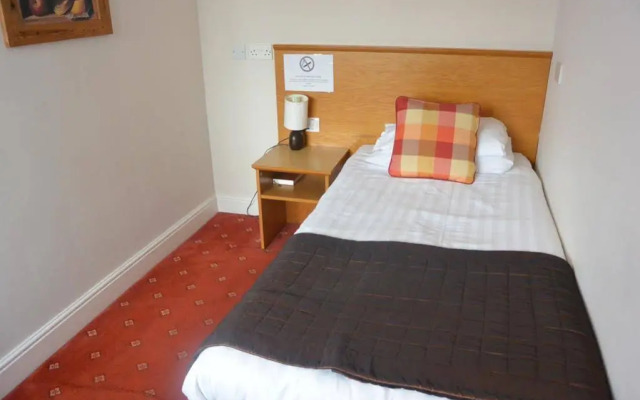 Roydon Marina Village Hotel