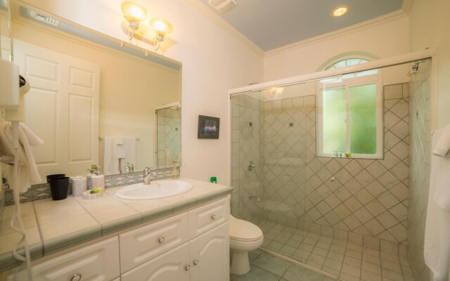 Colina 8E Family - Condo