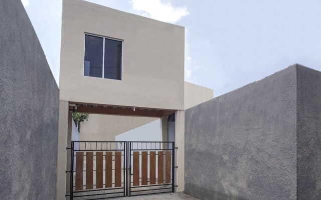 Eirini Family Homestay by OYO Rooms