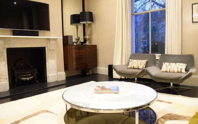 3 Bedroom Apartment in Kensington