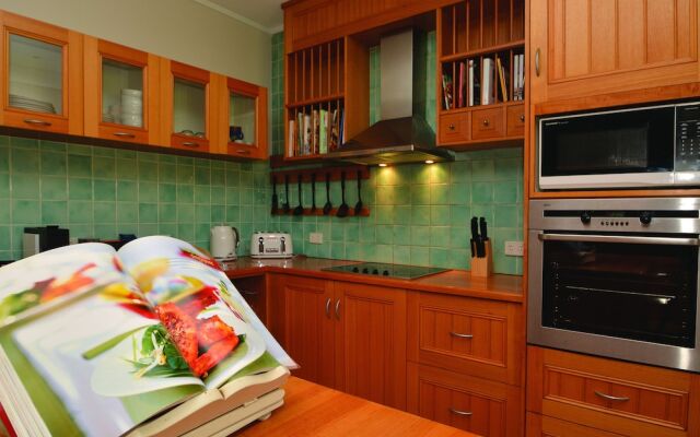 James Estate Guesthouse