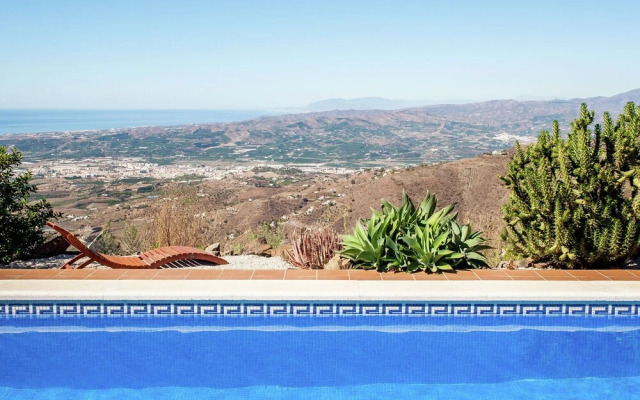 Villa in Arenas With Private Pool and Breathtaking Views
