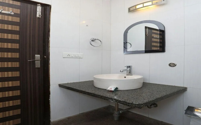 OYO 11761 WhitePod Inn