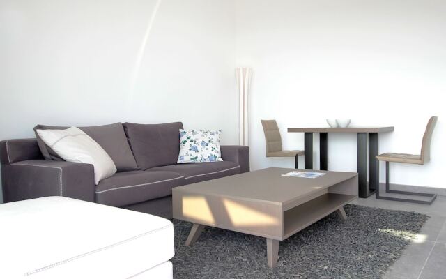 Alana Suites