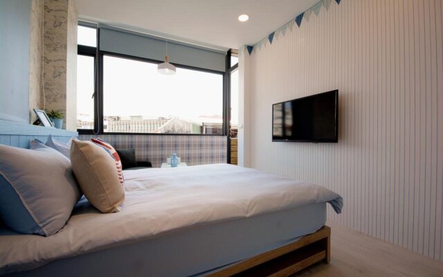 Camouflage Guest House