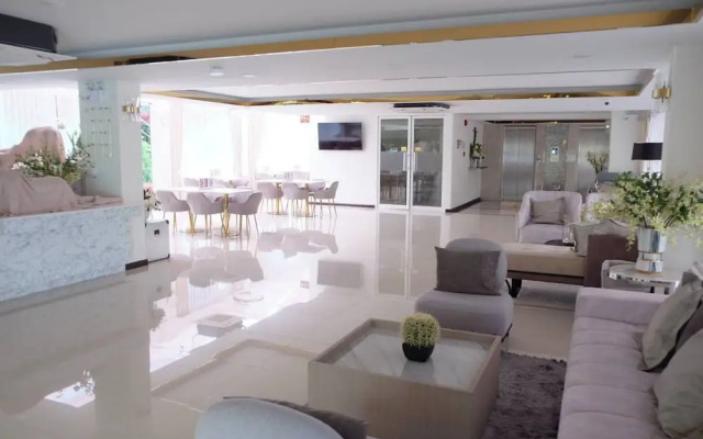 Christella Hotel Laemchabang