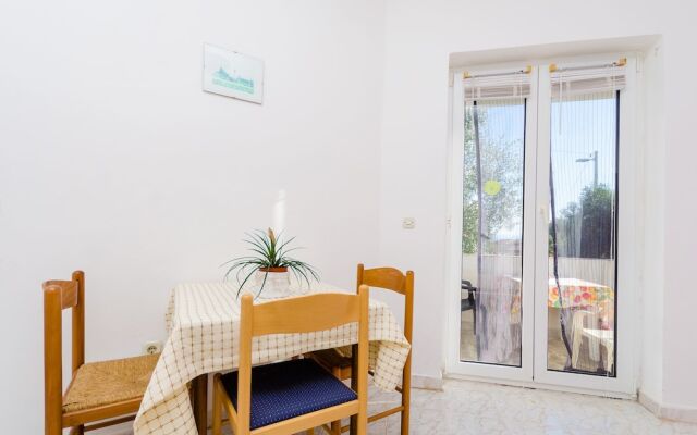 Apartments Danilo
