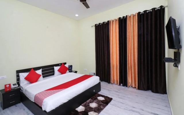 OYO 18899 Delight Inn