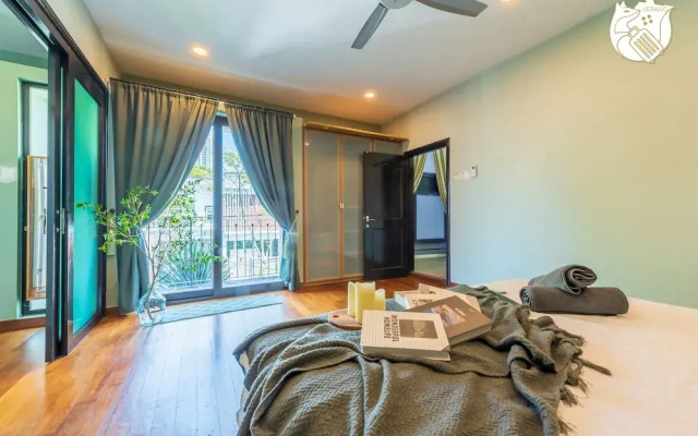 6BR Ampang Pool Villa 26P with Garden