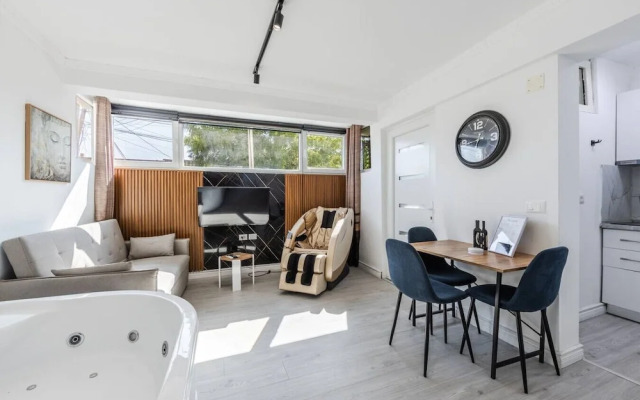 Green Luxe Suite 2 in Shkod r