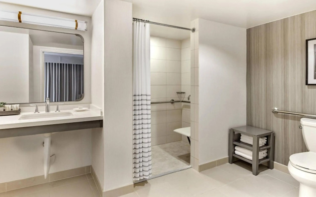 Westdrift Manhattan Beach, Autograph Collection by Marriott