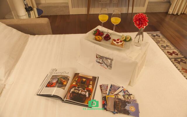 Cardosas Apartments by Una