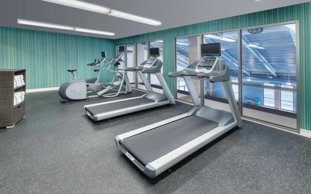 Holiday Inn Express & Suites Mississauga-Toronto Southwest by IHG