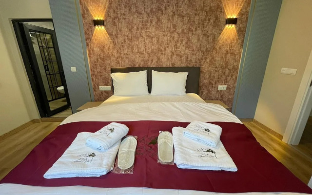El'A Apart Hotel