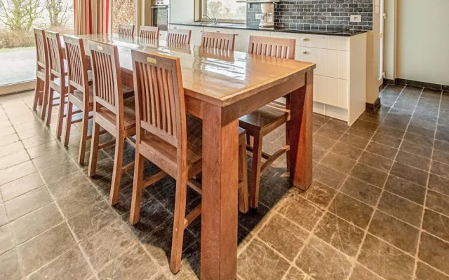 Ideal Holiday Home in Gijverinkhove With Terrace, Garden